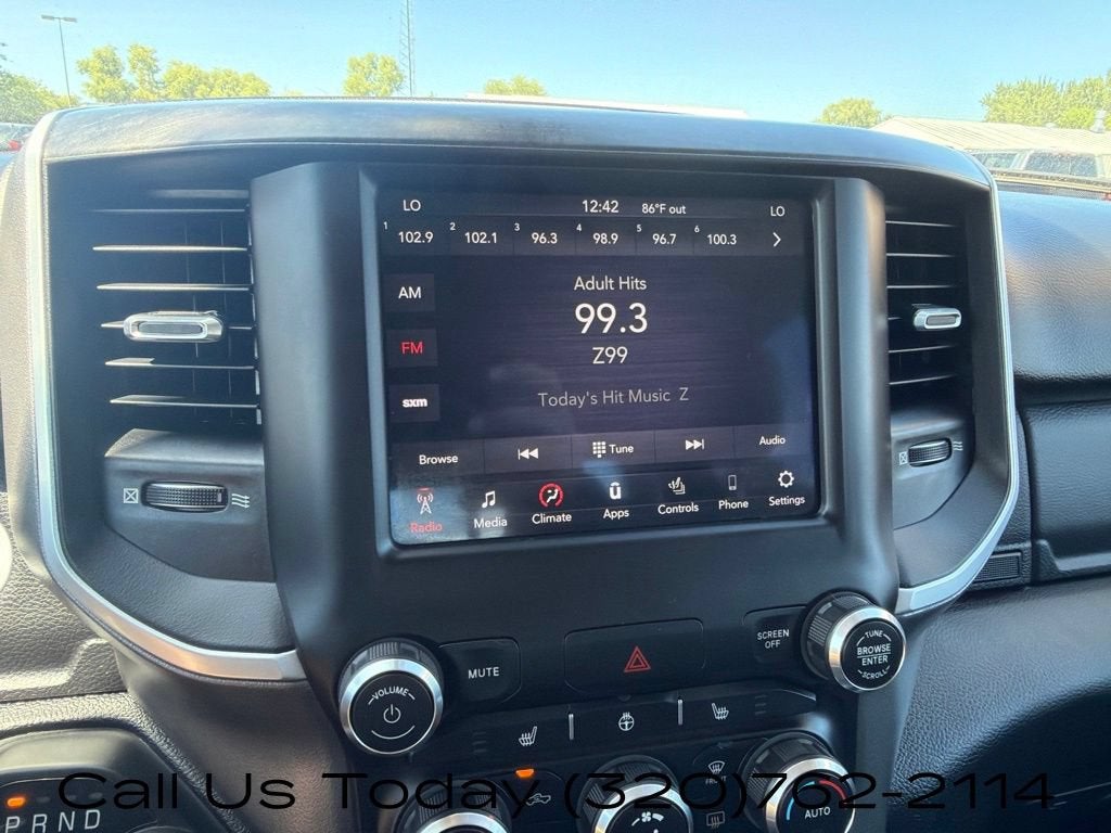 2020 RAM 1500 Big Horn Crew Cab 4x4 5'7" Box