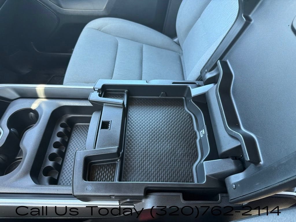 2020 RAM 1500 Big Horn Crew Cab 4x4 5'7" Box