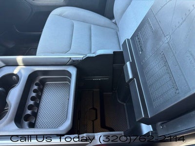 2020 RAM 1500 Big Horn Crew Cab 4x4 5'7" Box