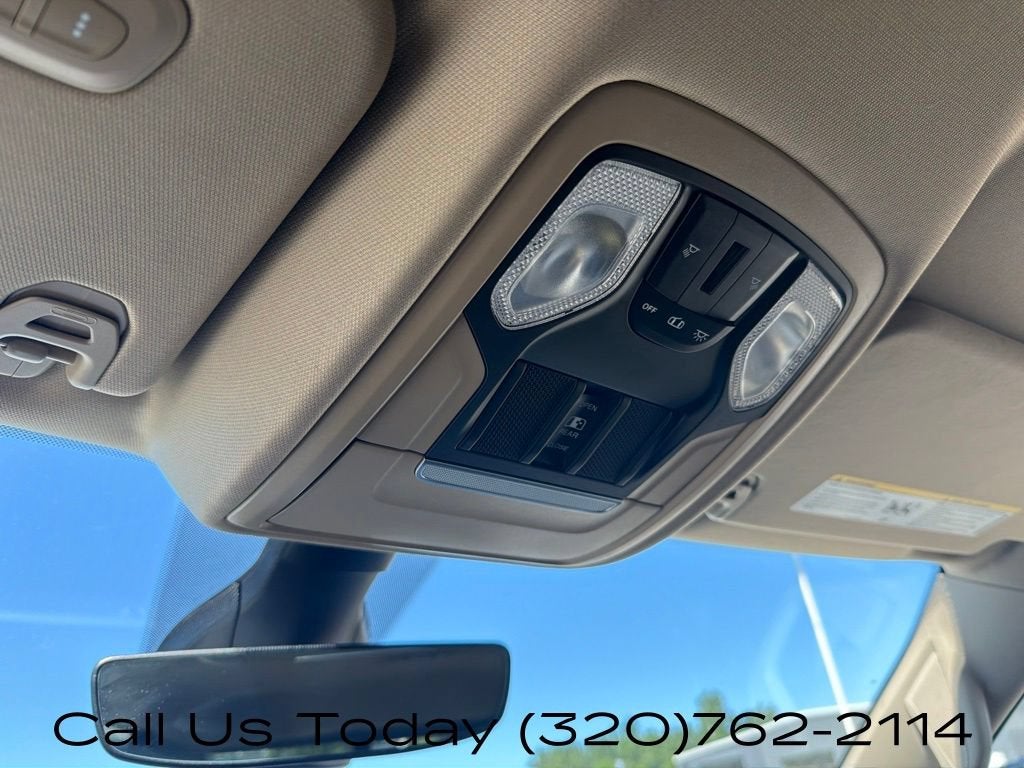 2020 RAM 1500 Big Horn Crew Cab 4x4 5'7" Box