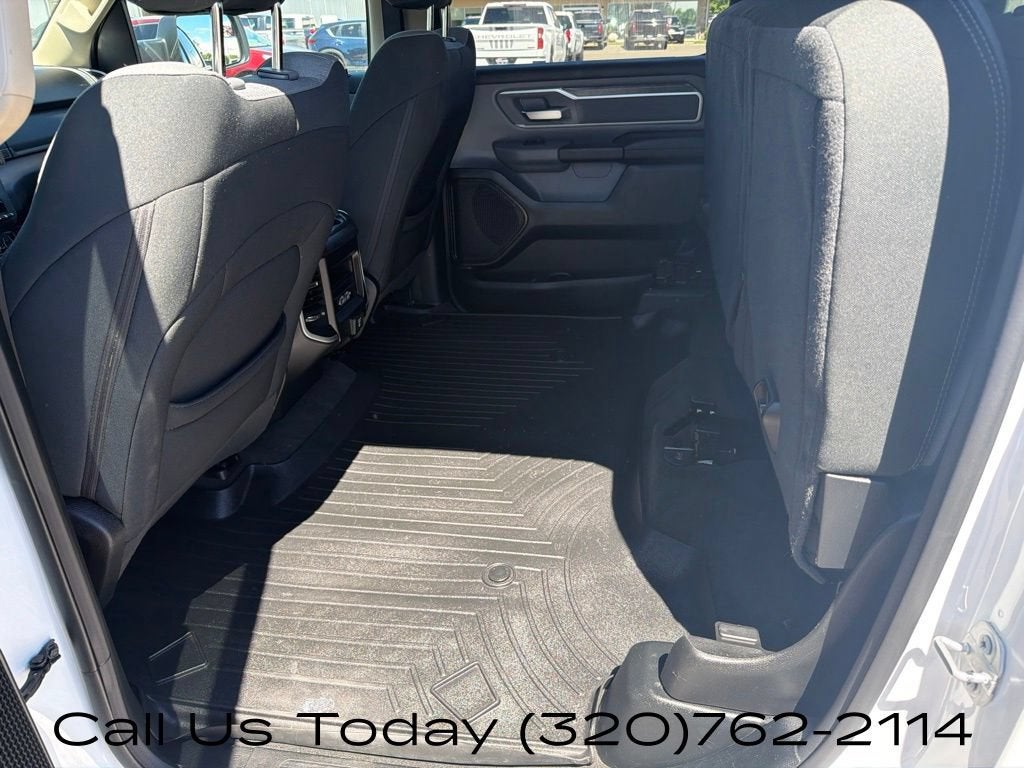 2020 RAM 1500 Big Horn Crew Cab 4x4 5'7" Box