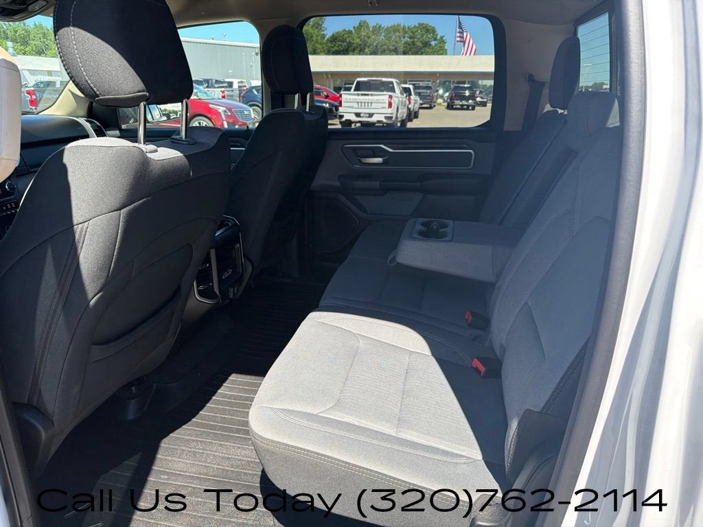 2020 RAM 1500 Big Horn Crew Cab 4x4 5'7" Box