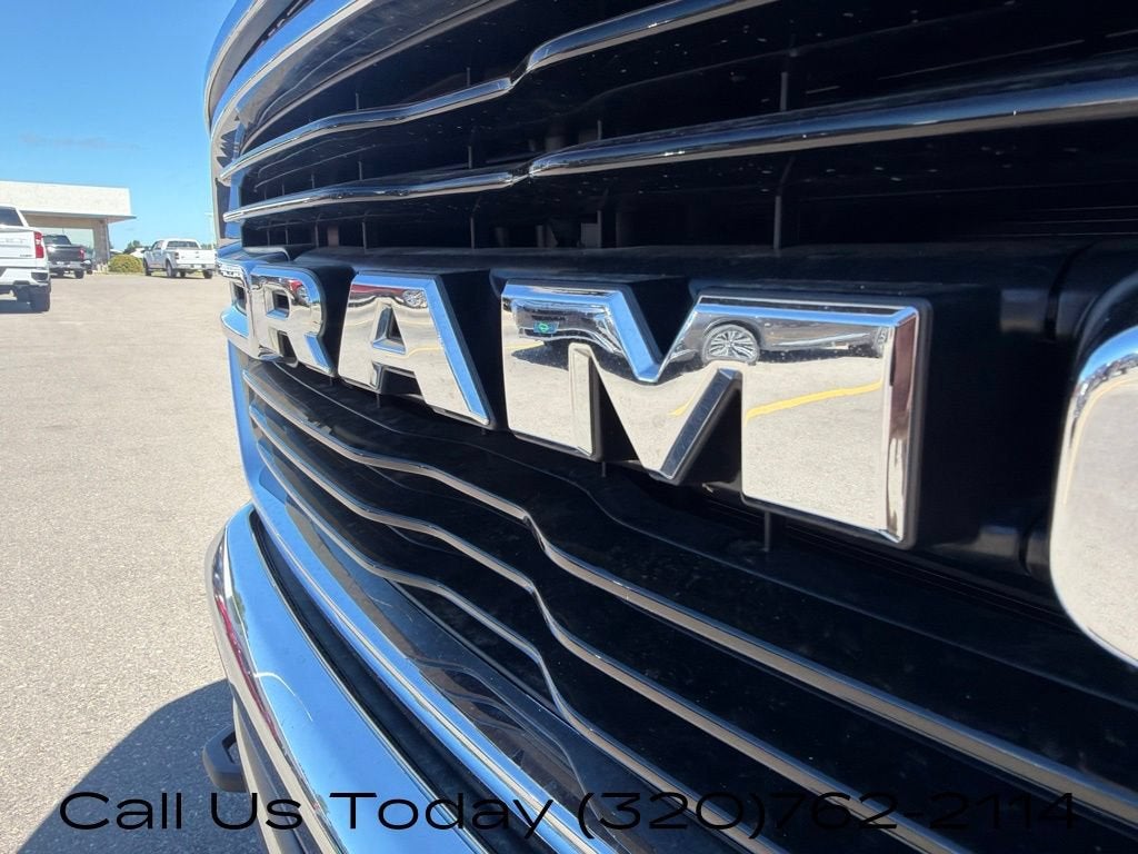 2020 RAM 1500 Big Horn Crew Cab 4x4 5'7" Box