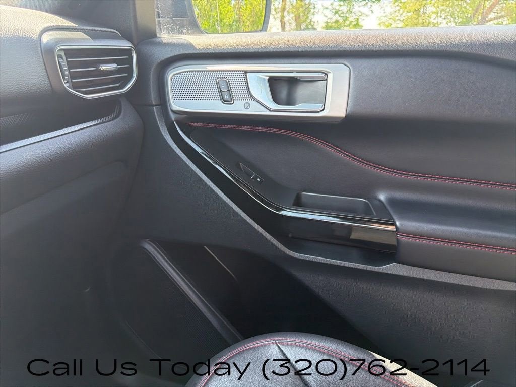 2024 Ford Explorer ST-Line