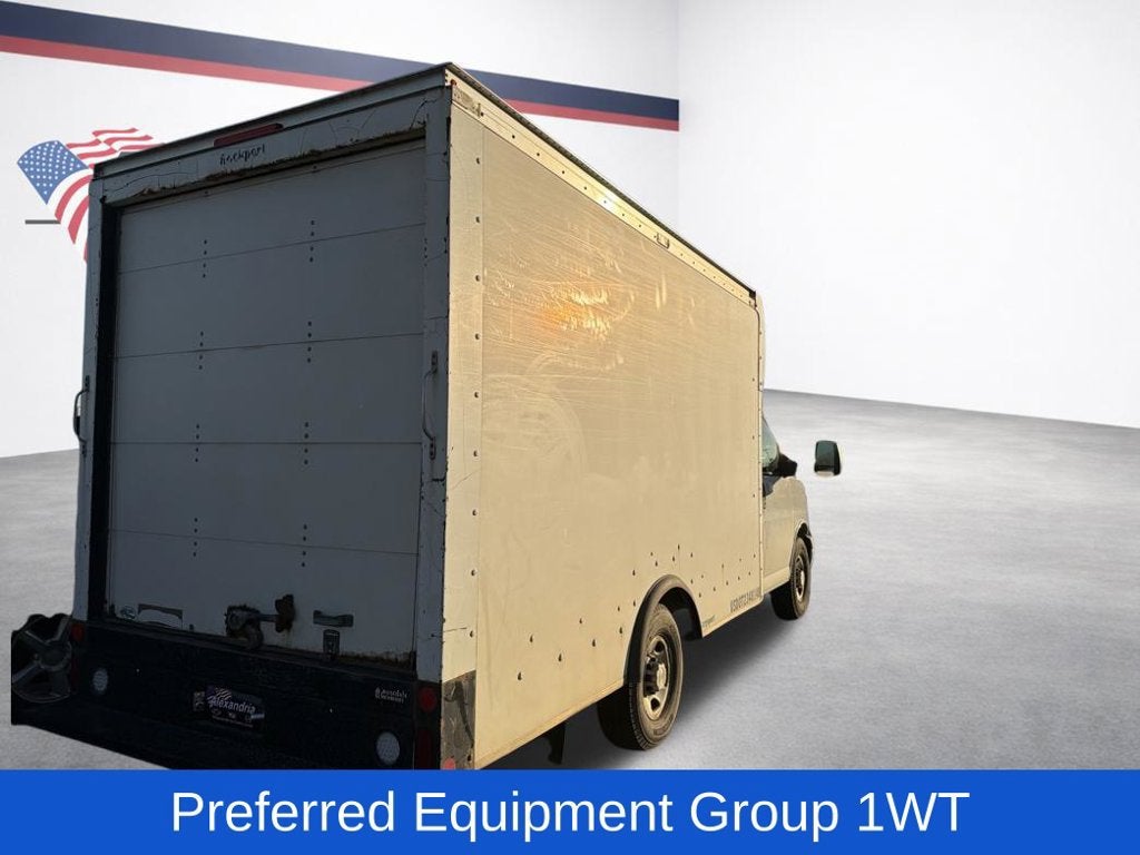 2015 Chevrolet Express Cutaway 3500 3500