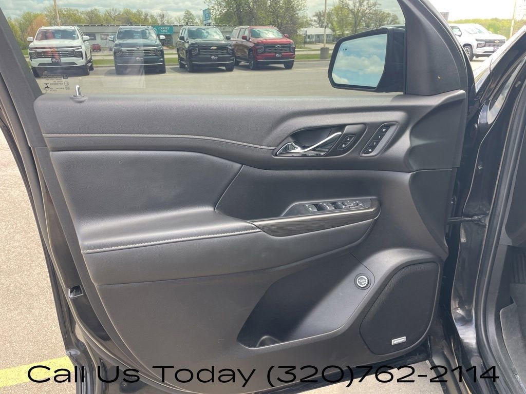 2022 GMC Acadia SLT
