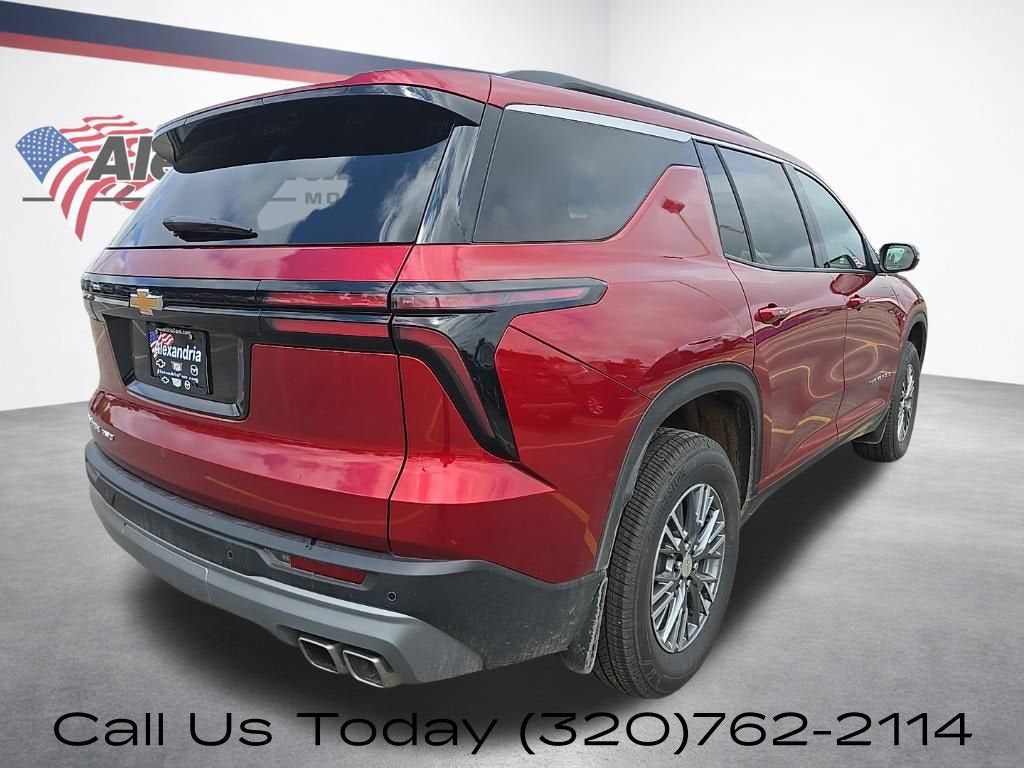 2025 Chevrolet Traverse LT