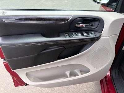 2014 Chrysler Town & Country Touring