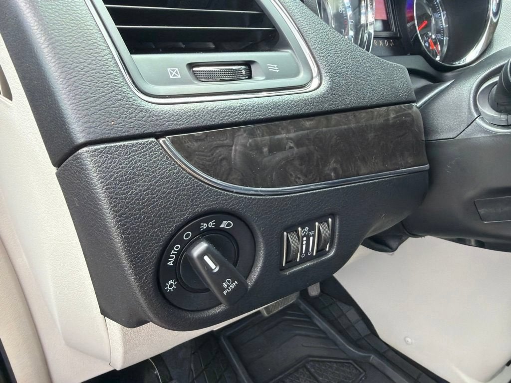 2014 Chrysler Town & Country Touring