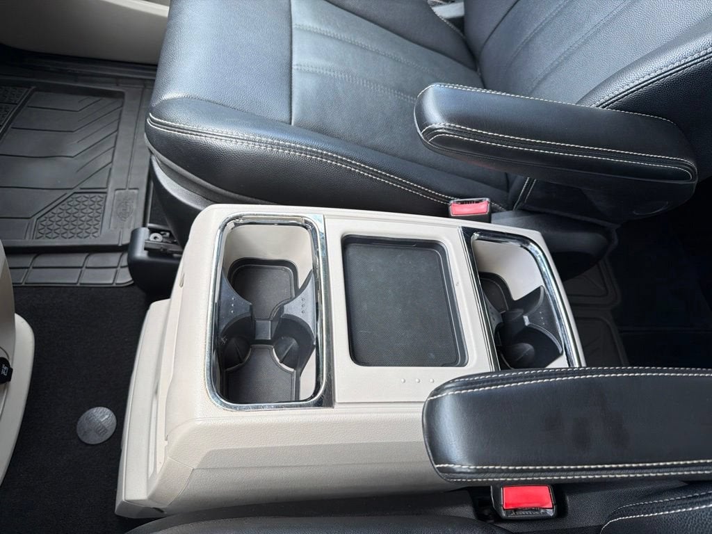 2014 Chrysler Town & Country Touring