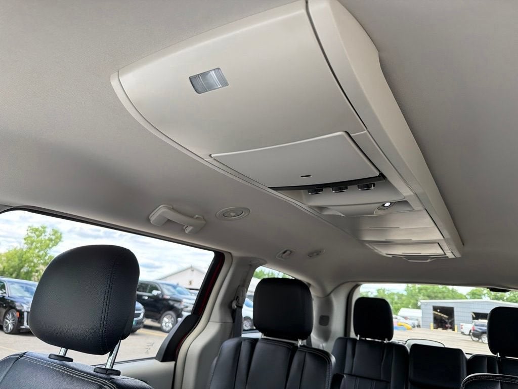 2014 Chrysler Town & Country Touring