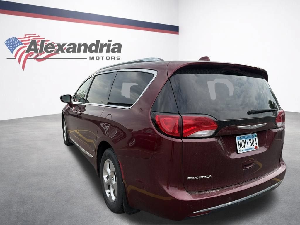 2017 Chrysler Pacifica Touring-L Plus