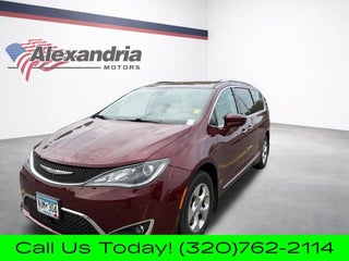 2017 Chrysler Pacifica Touring-L Plus