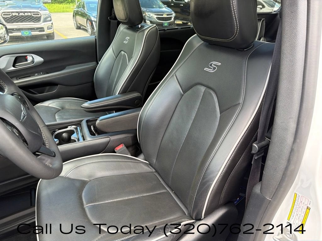 2025 Chrysler Pacifica Limited
