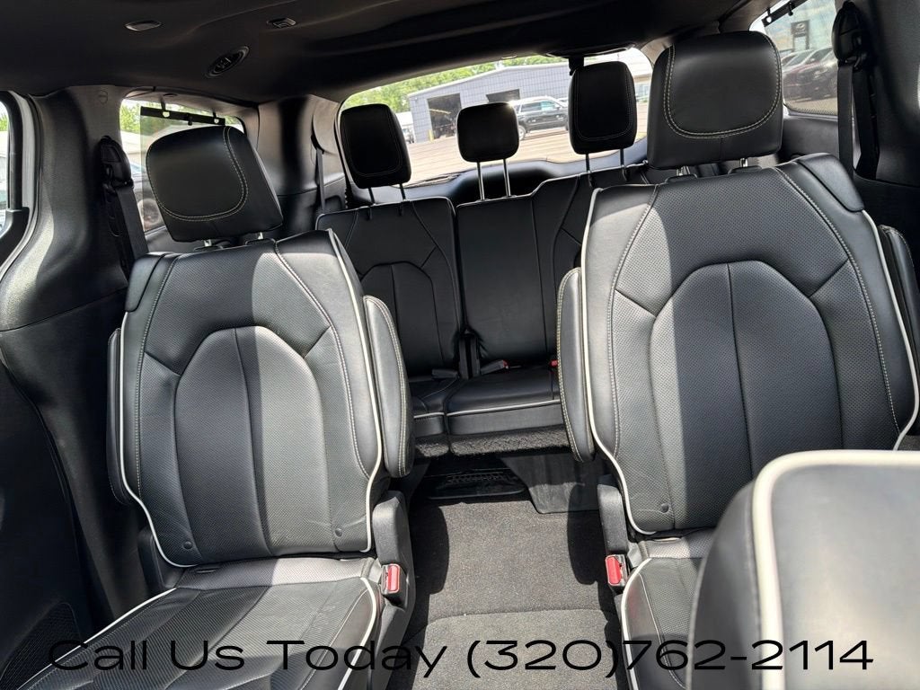 2025 Chrysler Pacifica Limited