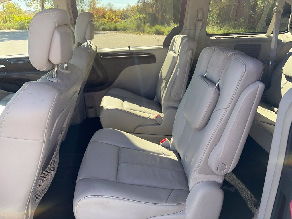 2013 Chrysler Town & Country Limited
