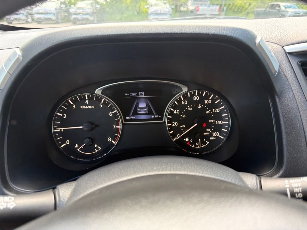 2016 Nissan Pathfinder SV