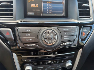 2016 Nissan Pathfinder SV