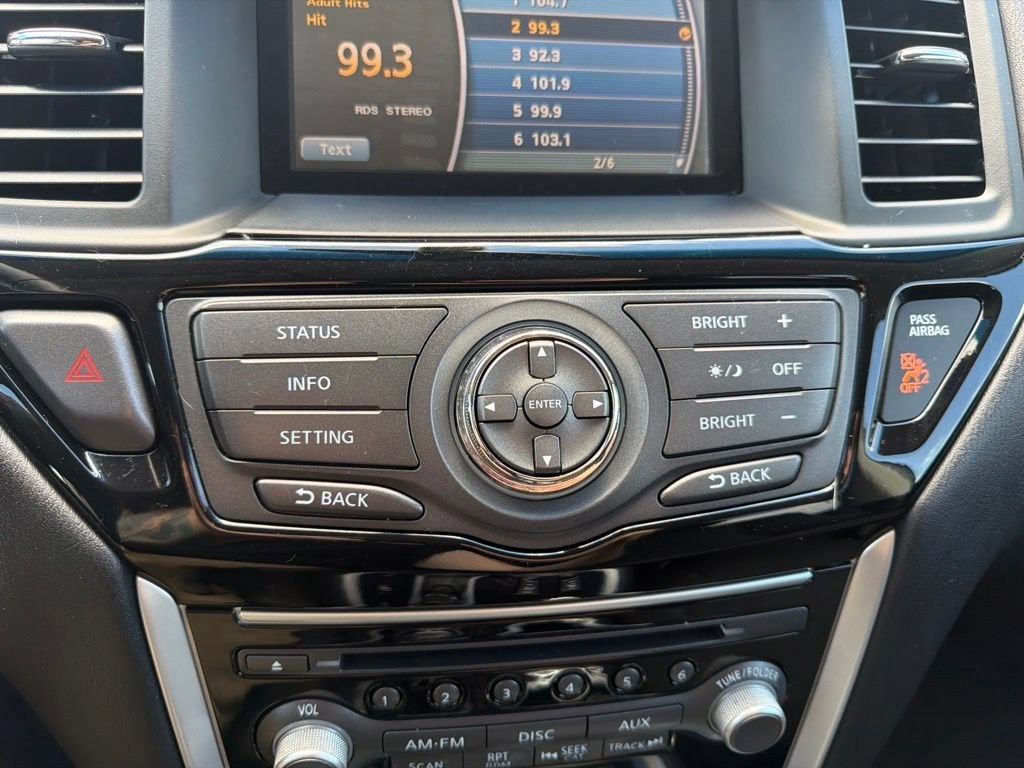 2016 Nissan Pathfinder SV