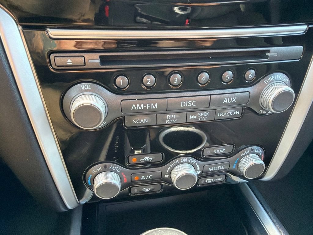2016 Nissan Pathfinder SV