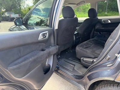 2016 Nissan Pathfinder SV