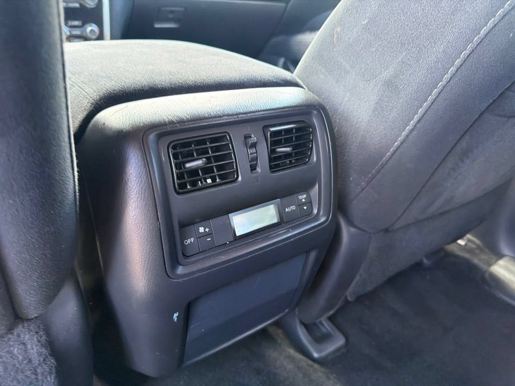 2016 Nissan Pathfinder SV
