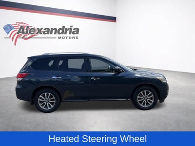 2016 Nissan Pathfinder SV