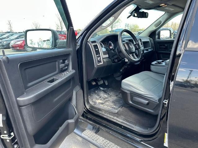 2014 RAM 1500 4WD Quad Cab 6.4 Ft Box Express