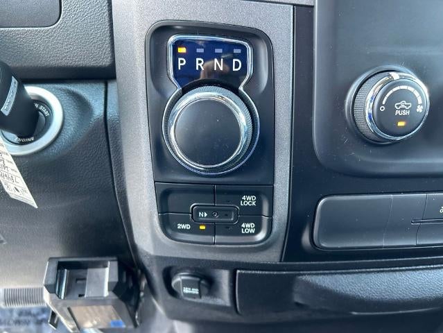 2014 RAM 1500 4WD Quad Cab 6.4 Ft Box Express