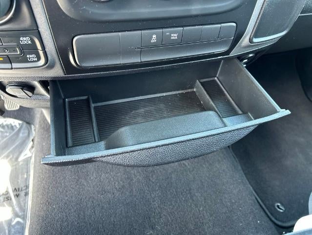 2014 RAM 1500 4WD Quad Cab 6.4 Ft Box Express