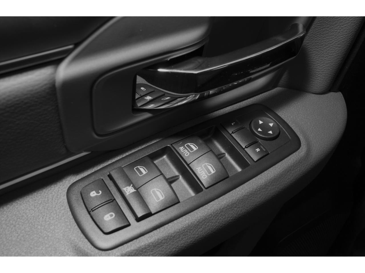 2015 RAM 1500 4WD Quad Cab 6.4 Ft Box Big Horn