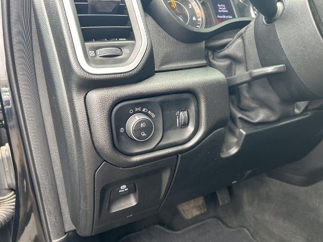 2020 RAM 1500 Big Horn 4x4 Crew Cab 5'7" Box