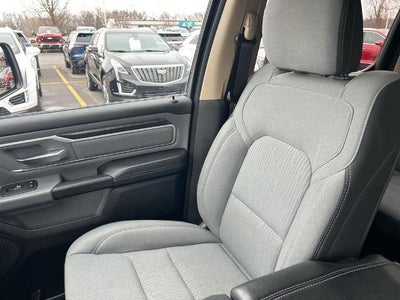 2020 RAM 1500 Big Horn 4x4 Crew Cab 5'7" Box