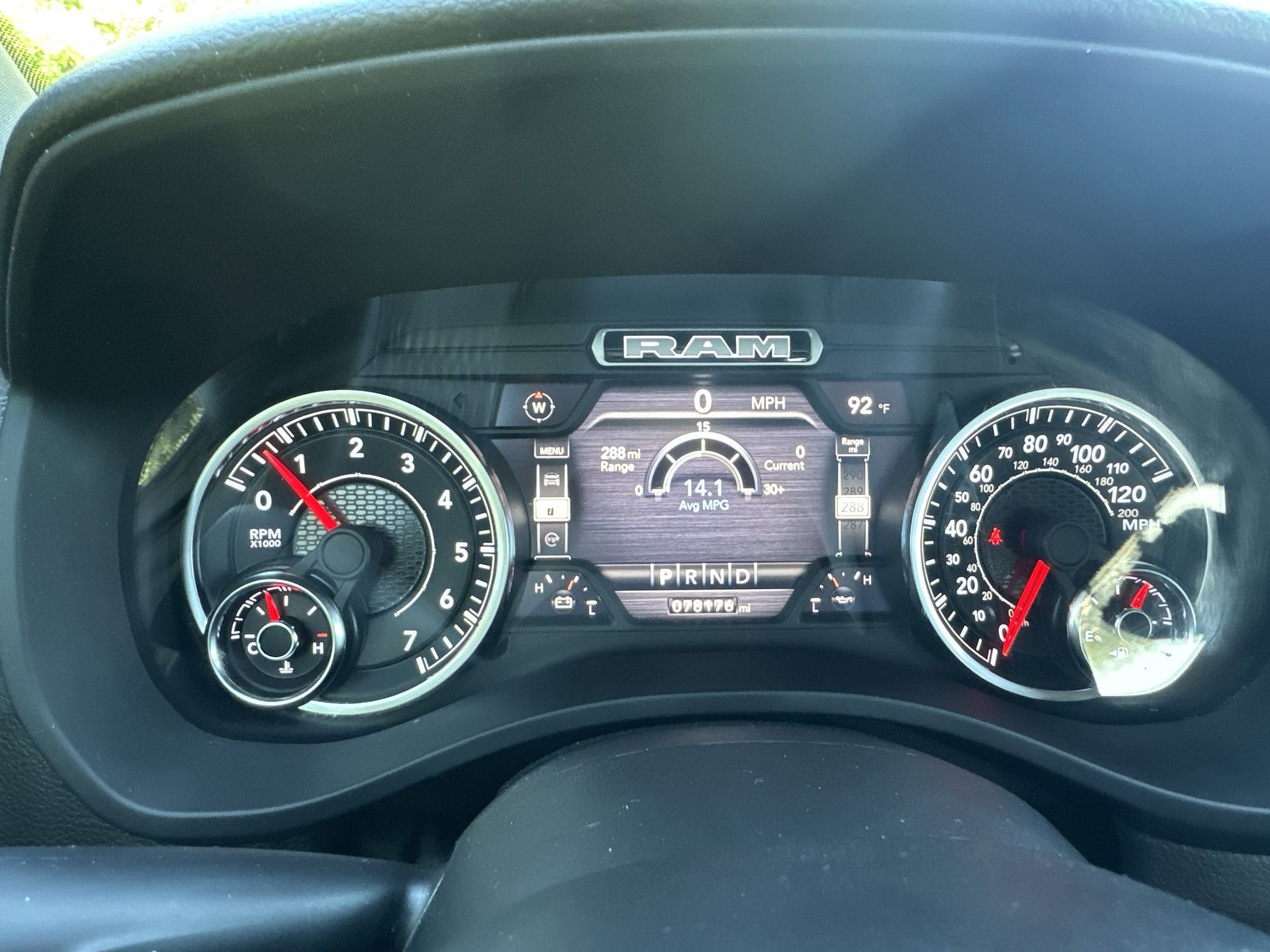 2022 RAM 1500 Big Horn 4x4 Crew Cab 6'4" Box