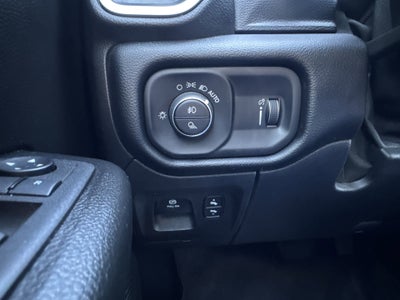 2022 RAM 1500 Big Horn 4x4 Crew Cab 6'4" Box