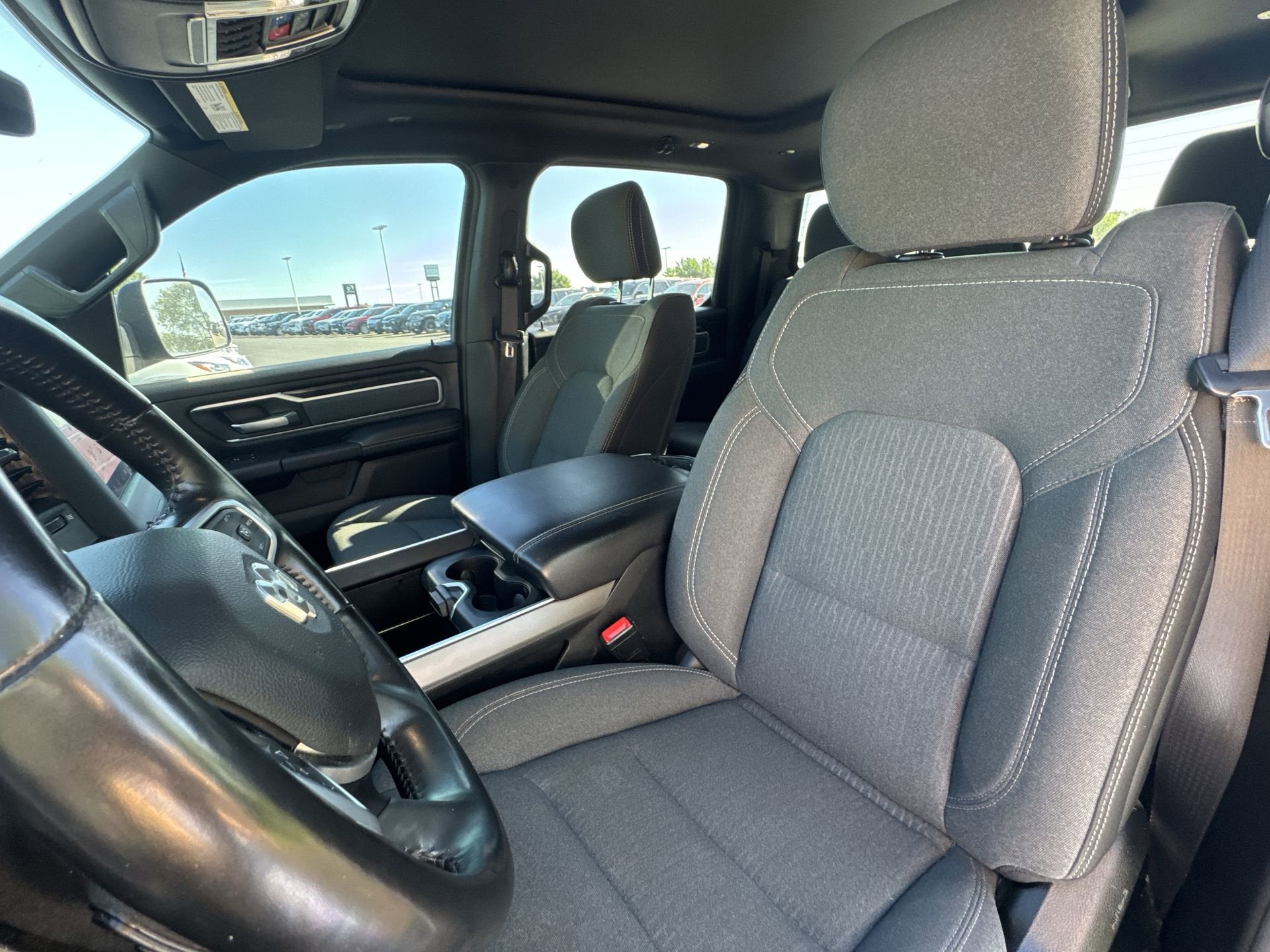 2022 RAM 1500 Big Horn 4x4 Crew Cab 6'4" Box