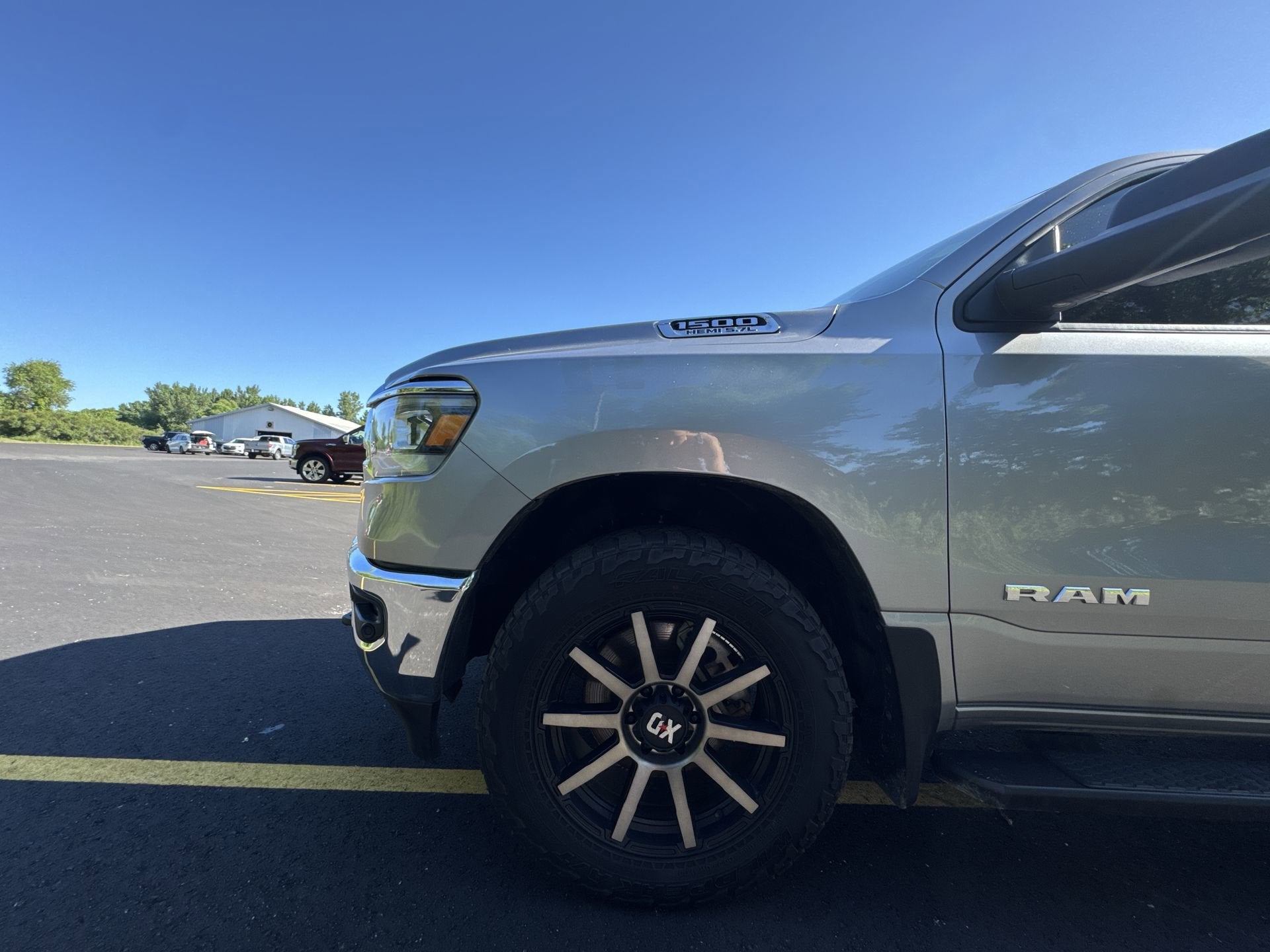 2022 RAM 1500 Big Horn 4x4 Crew Cab 6'4" Box