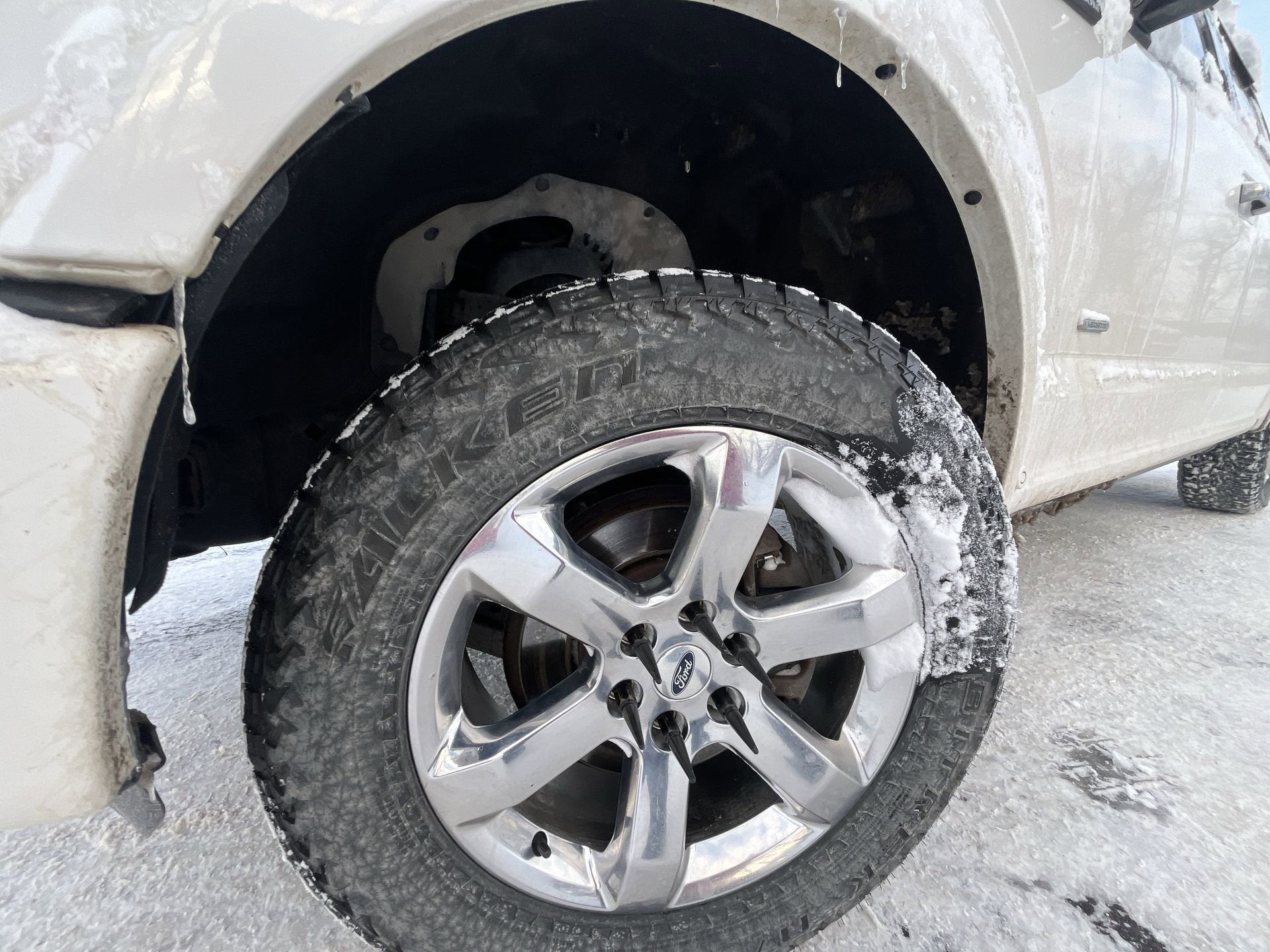 2015 Ford F-150 4WD SuperCrew 5-1/2 Ft Box Platinum