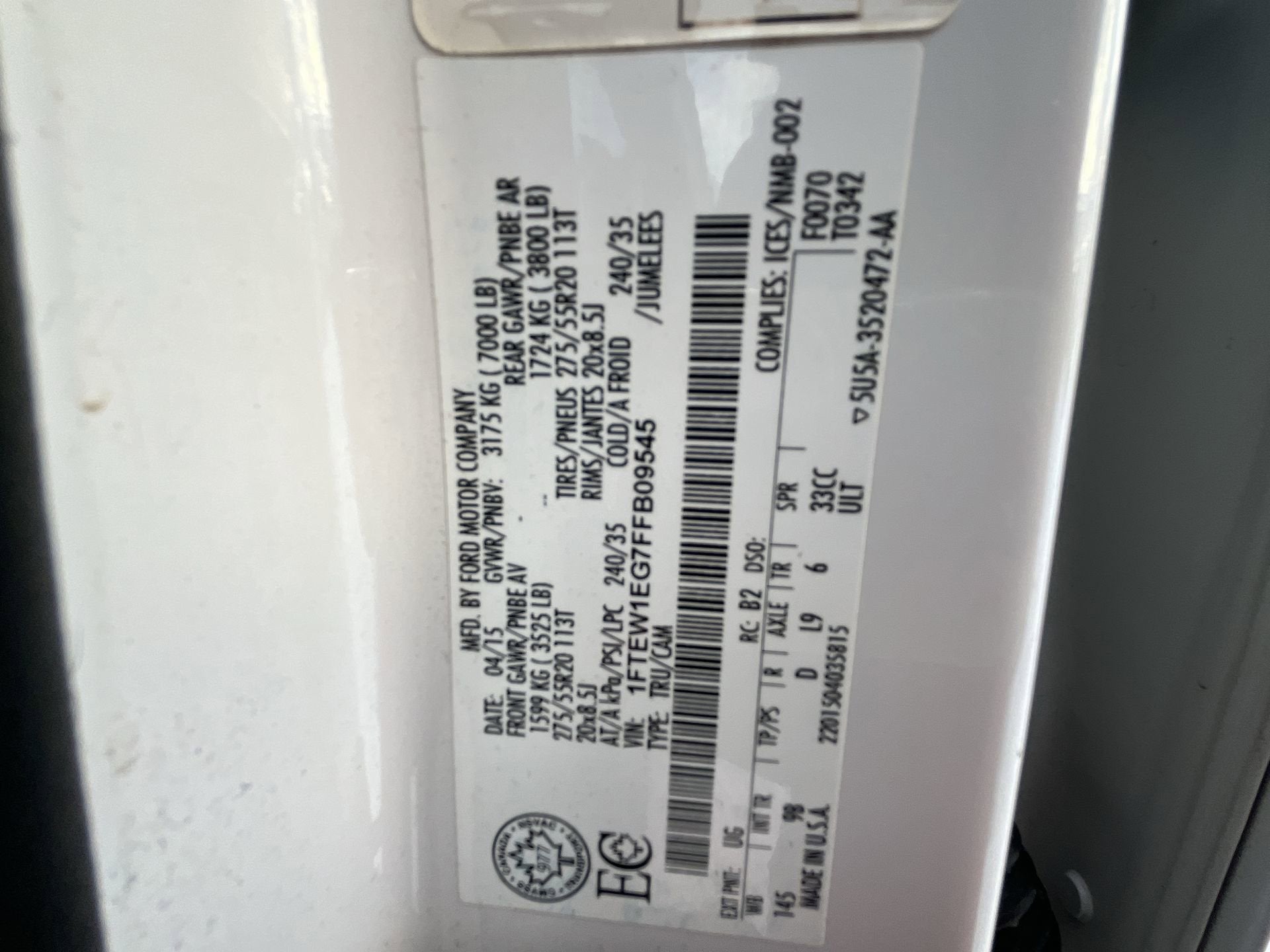 2015 Ford F-150 4WD SuperCrew 5-1/2 Ft Box Platinum