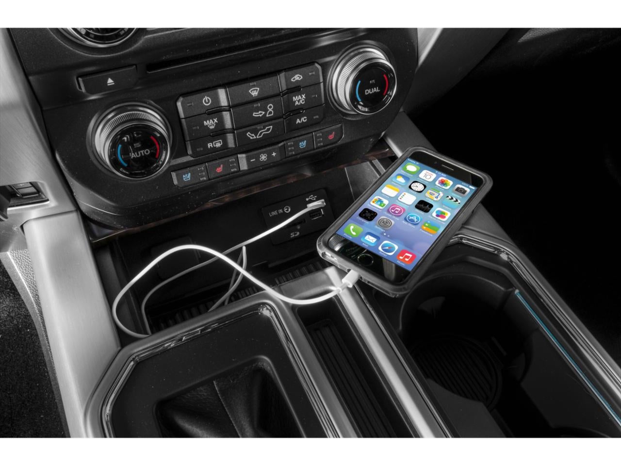 2015 Ford F-150 4WD SuperCrew 5-1/2 Ft Box Platinum