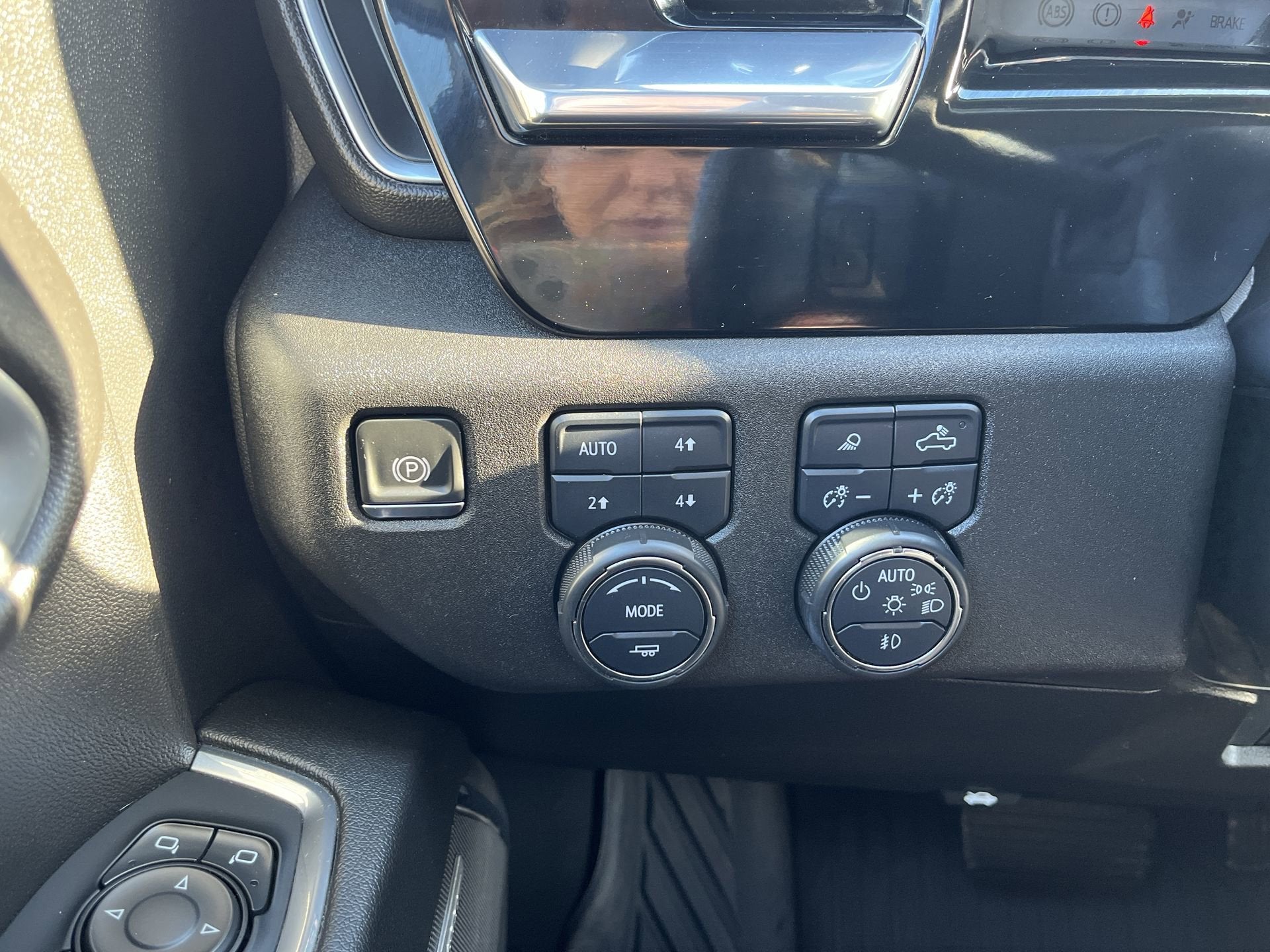 2024 Chevrolet Silverado 1500 Crew Cab Standard Box 4-Wheel Drive RST