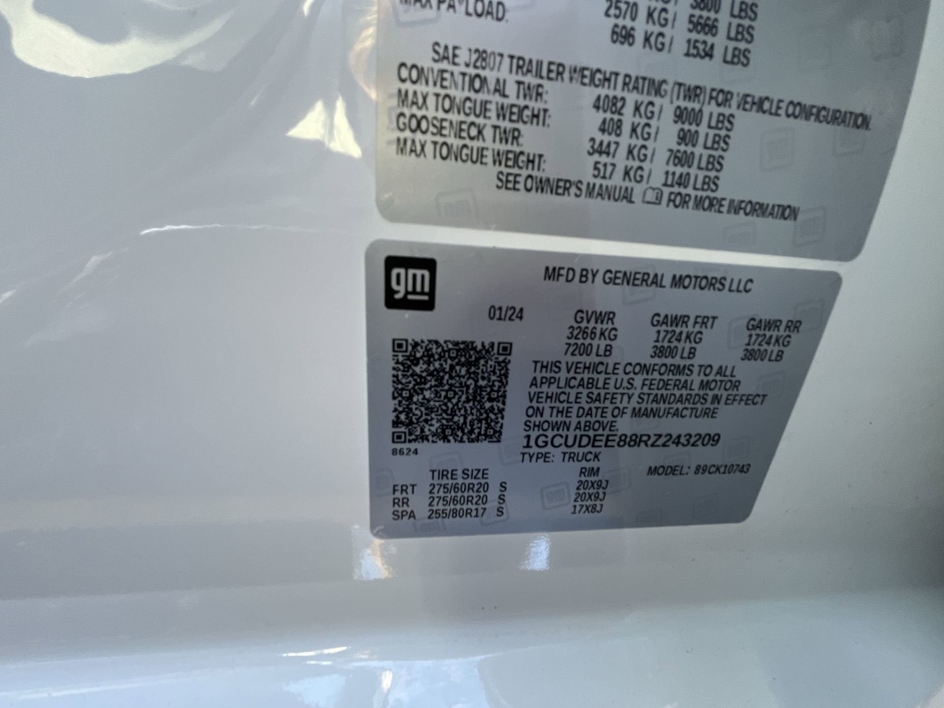 2024 Chevrolet Silverado 1500 Crew Cab Standard Box 4-Wheel Drive RST