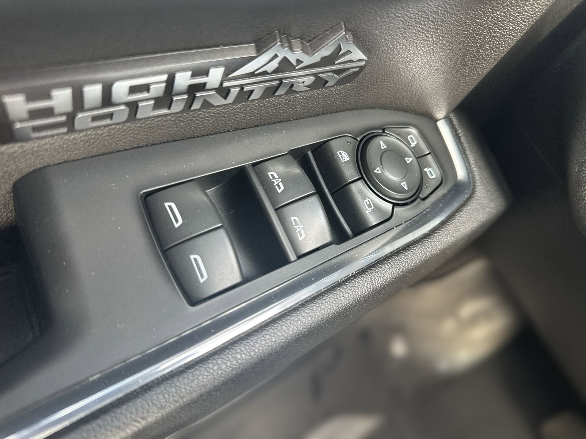 2023 Chevrolet Silverado 1500 Crew Cab Short Box 4-Wheel Drive High Country