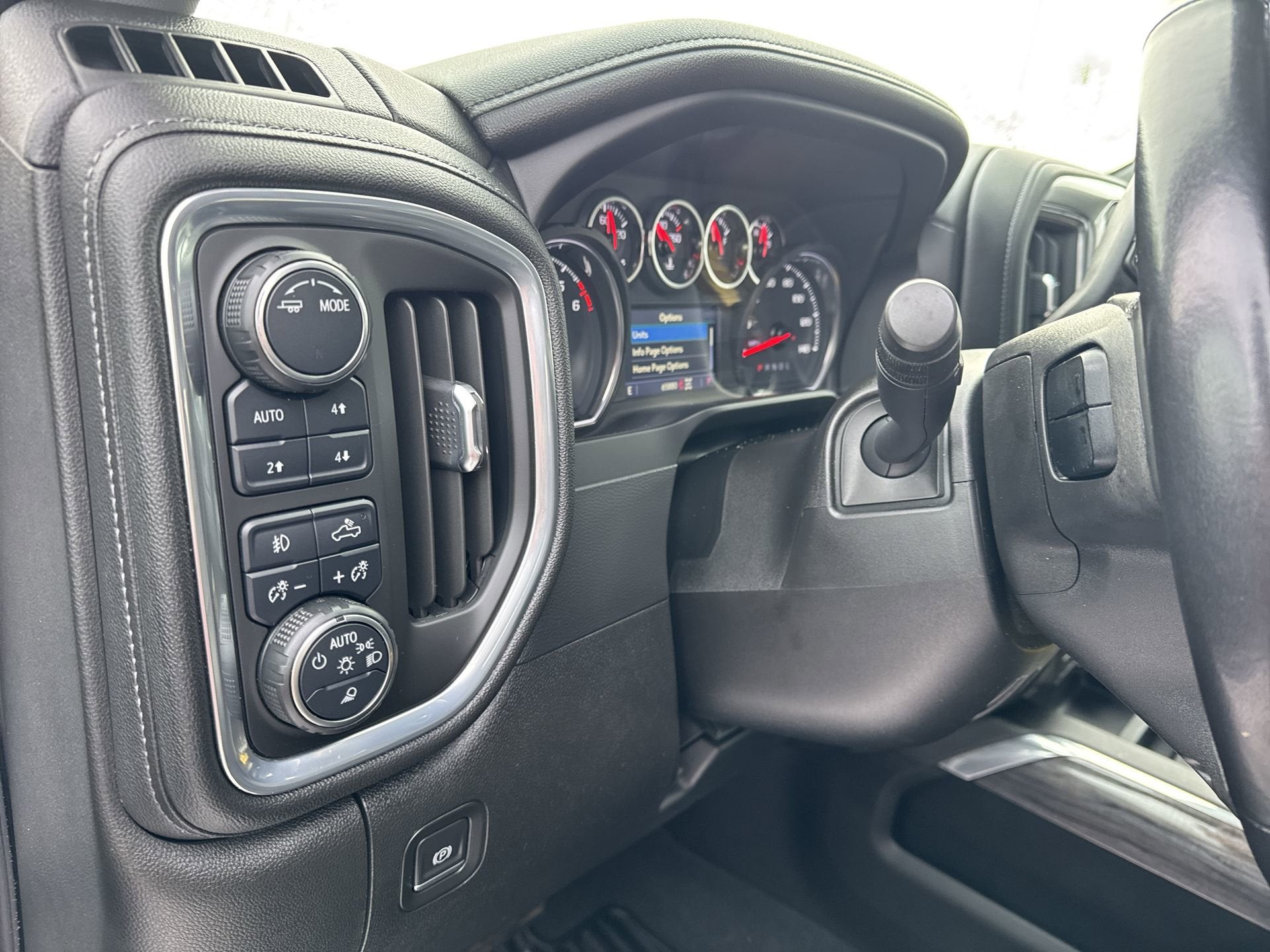 2021 Chevrolet Silverado 1500 Crew Cab Short Box 4-Wheel Drive LTZ