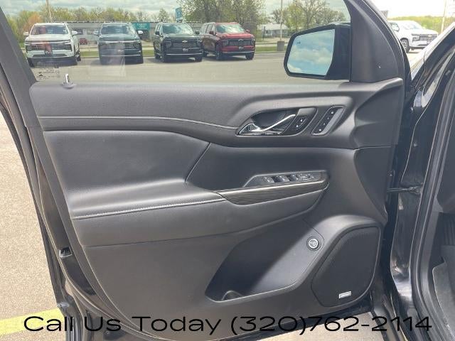 2022 GMC Acadia AWD SLT