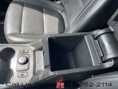 2022 GMC Acadia AWD SLT