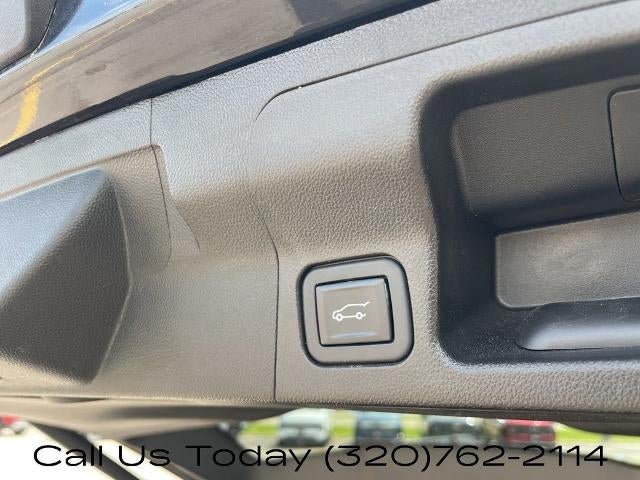 2022 GMC Acadia AWD SLT