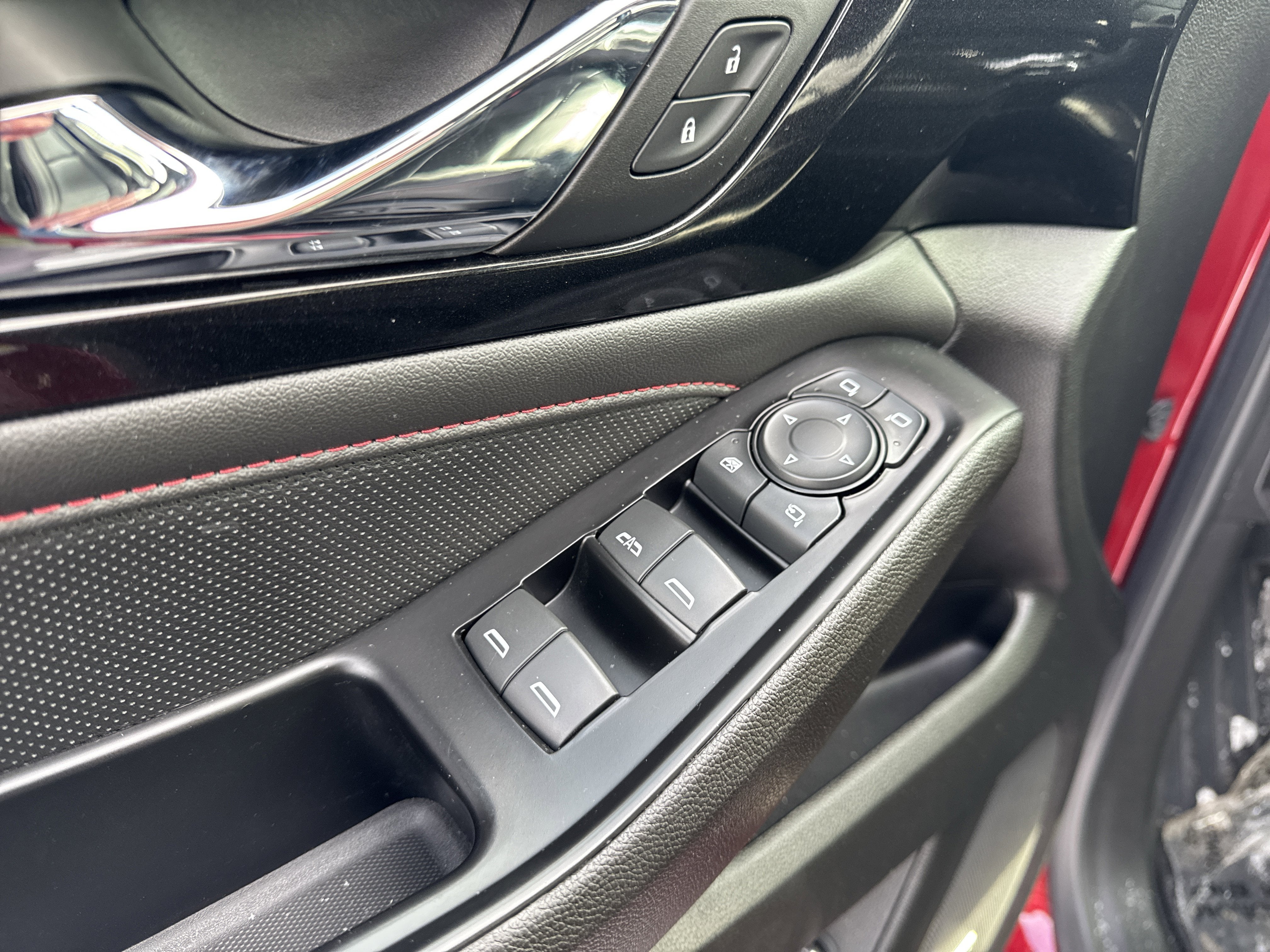 2023 Chevrolet Traverse AWD 2LT