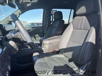 2025 Chevrolet Suburban 4WD RST