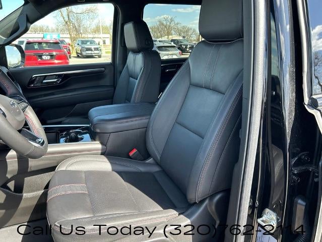 2025 Chevrolet Suburban 4WD RST